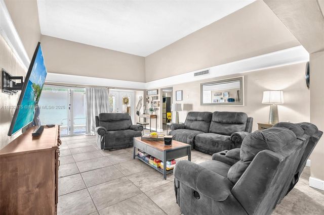 5820 Australian Pine Dr, Tamarac, FL 33319