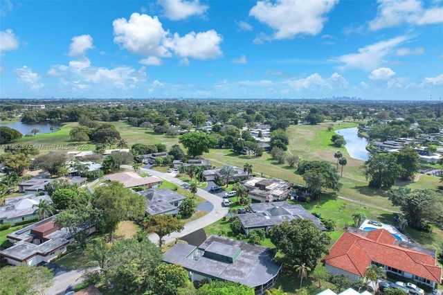 5820 Australian Pine Dr, Tamarac, FL 33319