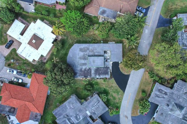 5820 Australian Pine Dr, Tamarac, FL 33319