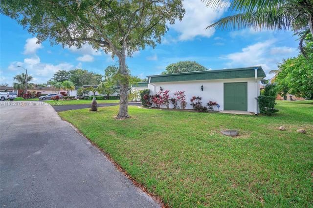 5820 Australian Pine Dr, Tamarac, FL 33319