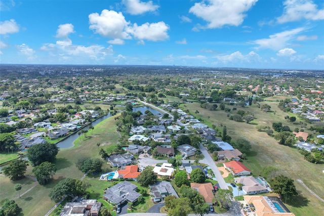 5820 Australian Pine Dr, Tamarac, FL 33319