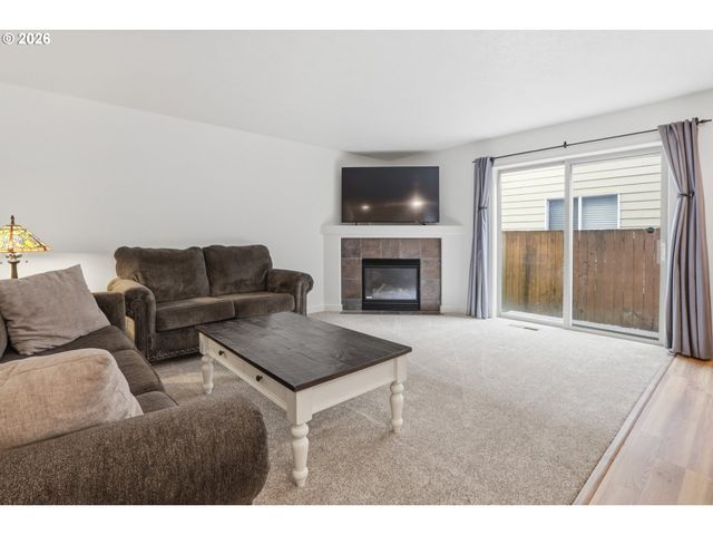 18124 Se BUSH Ter, Portland, OR 97236