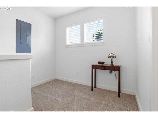 18124 Se BUSH Ter, Portland, OR 97236