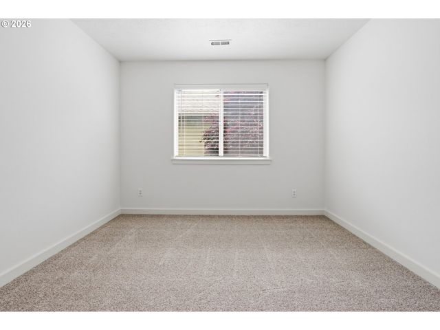 18124 Se BUSH Ter, Portland, OR 97236