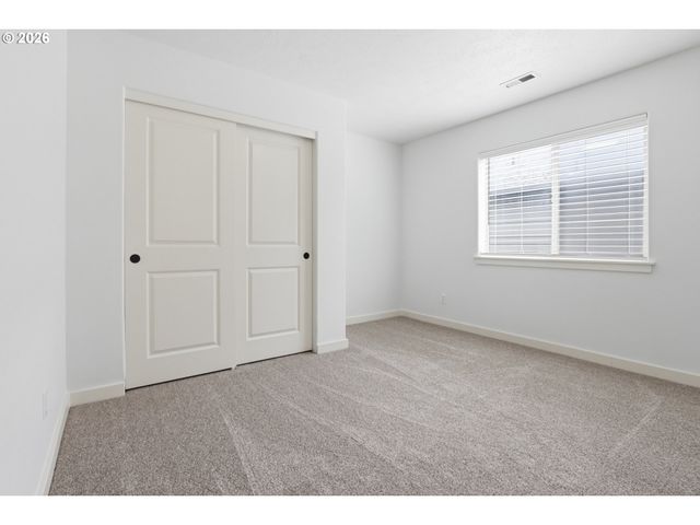 18124 Se BUSH Ter, Portland, OR 97236