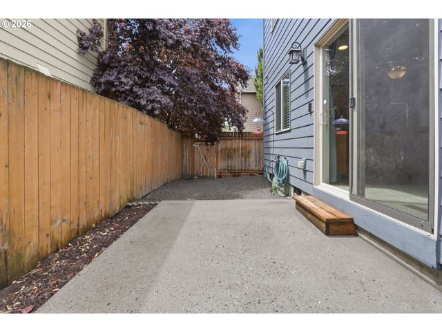 18124 Se BUSH Ter, Portland, OR 97236