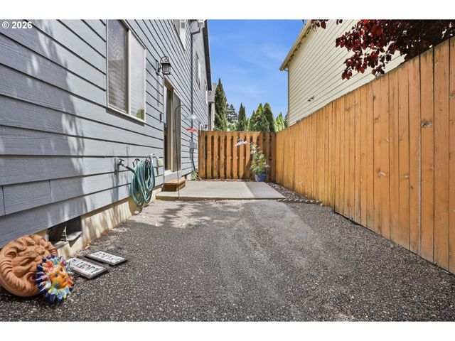 18124 Se BUSH Ter, Portland, OR 97236