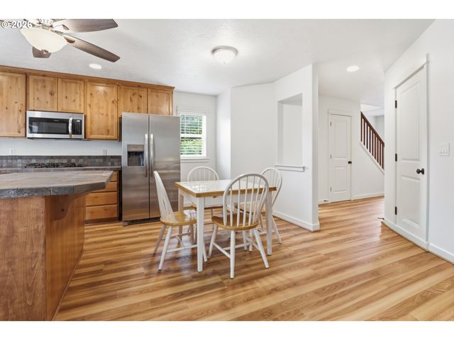 18124 Se BUSH Ter, Portland, OR 97236