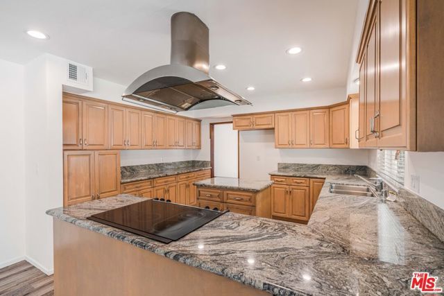 1181 Somera Road, Los Angeles, CA 90077