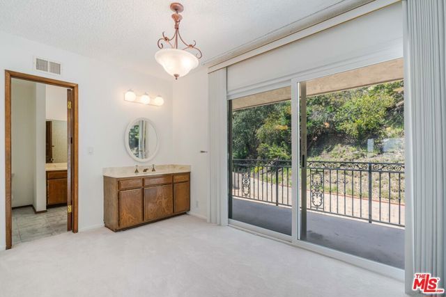1181 Somera Road, Los Angeles, CA 90077