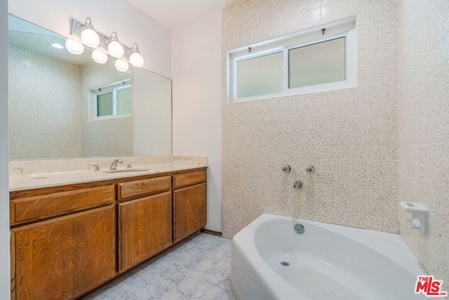 1181 Somera Road, Los Angeles, CA 90077