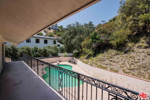 1181 Somera Road, Los Angeles, CA 90077