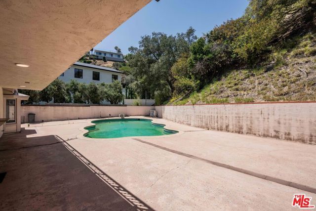 1181 Somera Road, Los Angeles, CA 90077