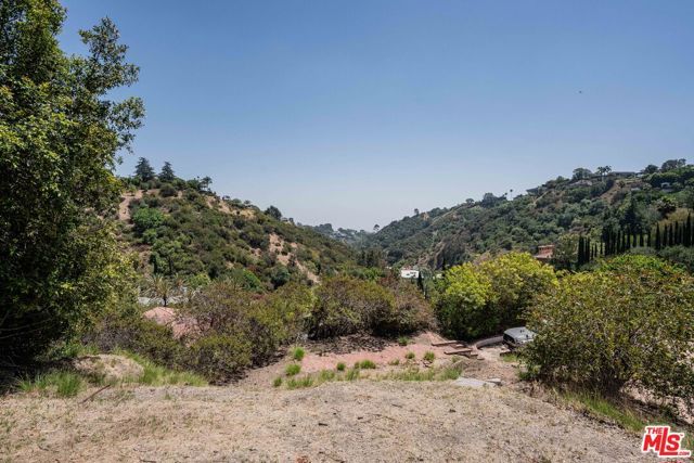 1181 Somera Road, Los Angeles, CA 90077
