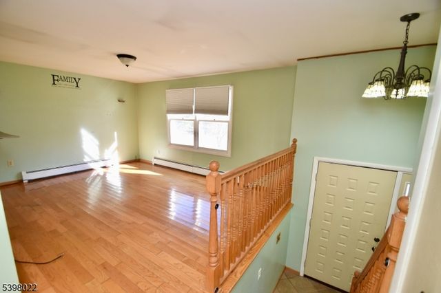 54 Shadyside Rd, West Milford Twp., NJ 07421