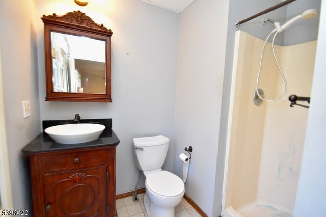 54 Shadyside Rd, West Milford Twp., NJ 07421