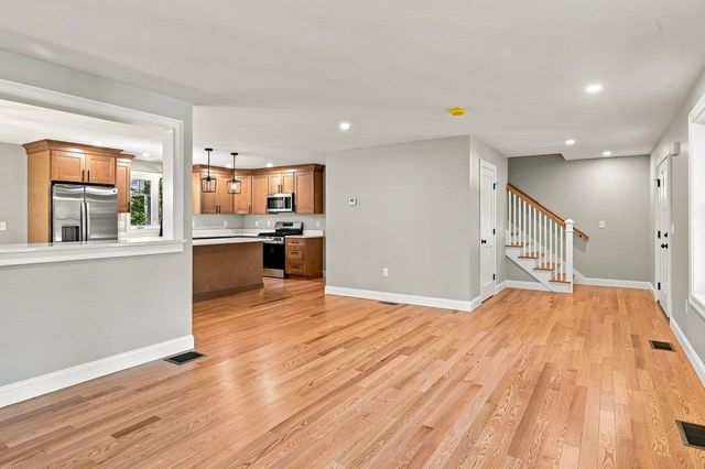 32 Hansonville Road, Rochester, NH 03839