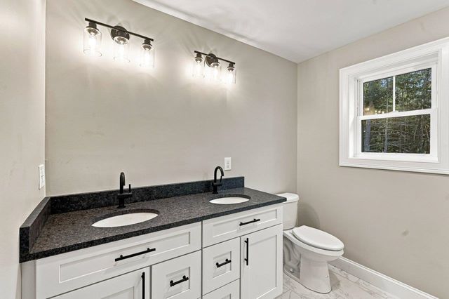 32 Hansonville Road, Rochester, NH 03839