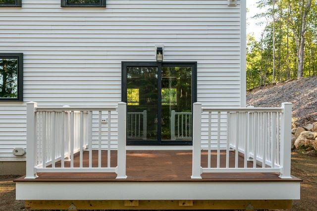32 Hansonville Road, Rochester, NH 03839