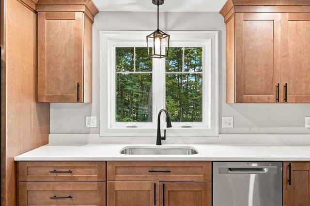 32 Hansonville Road, Rochester, NH 03839