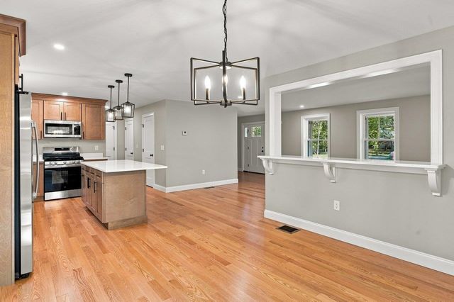 32 Hansonville Road, Rochester, NH 03839