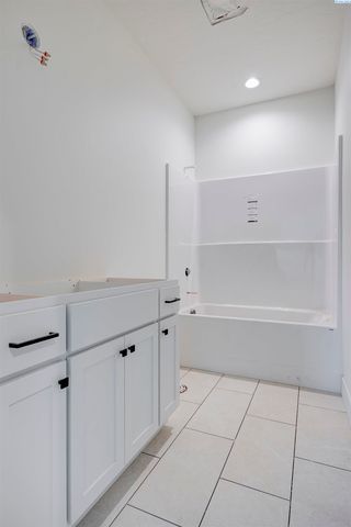 2364 Lariat Lane, Richland, WA 99352