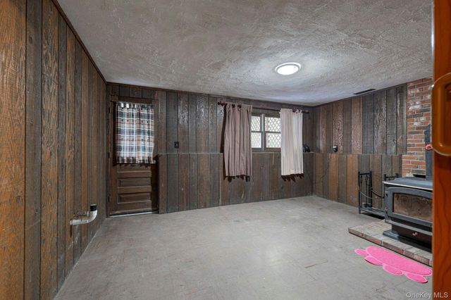 191 Mills Road, Walden, NY 12586