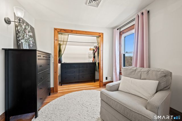 18 Oak Street, Plymouth, CT 06786