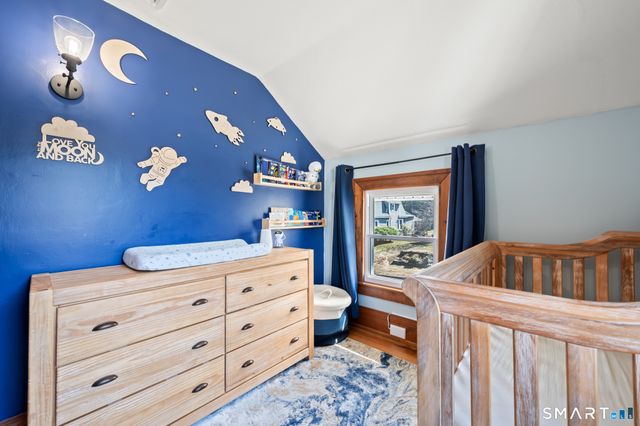 18 Oak Street, Plymouth, CT 06786