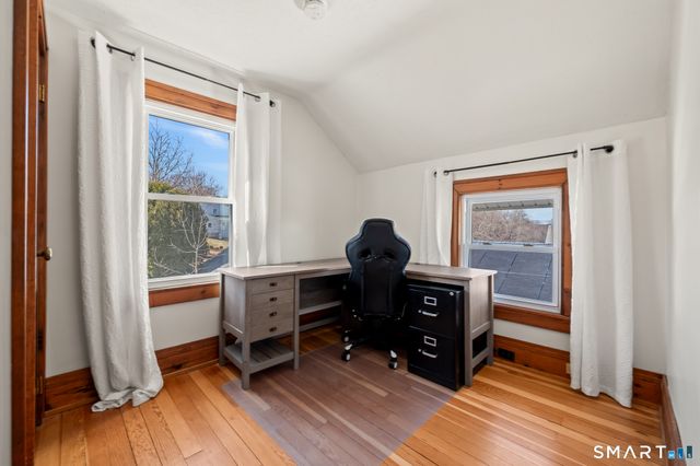 18 Oak Street, Plymouth, CT 06786