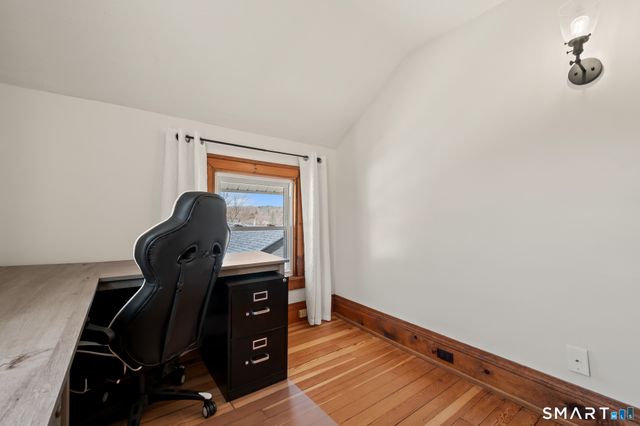 18 Oak Street, Plymouth, CT 06786