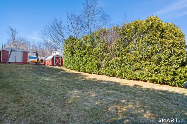 18 Oak Street, Plymouth, CT 06786