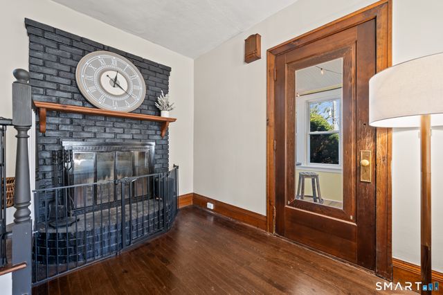 18 Oak Street, Plymouth, CT 06786