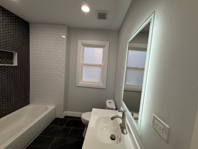 8631 S Constance Avenue, Chicago, IL 60617