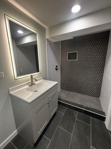 8631 S Constance Avenue, Chicago, IL 60617