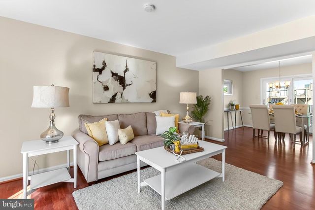 2810 ANDIRON LN, Vienna, VA 22180