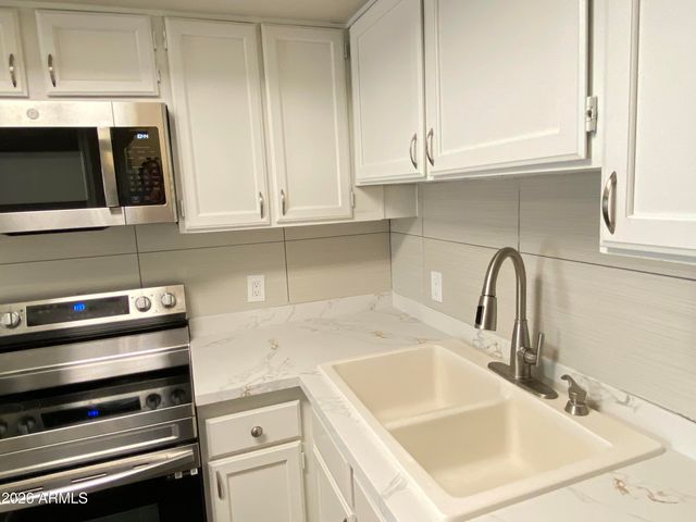 2122 E KIRKLAND Lane 3, Tempe, AZ 85281