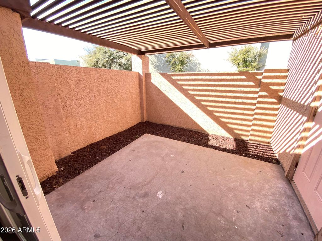 Image 24 of property listing at 2122 E KIRKLAND Lane 3, Tempe, AZ 85281