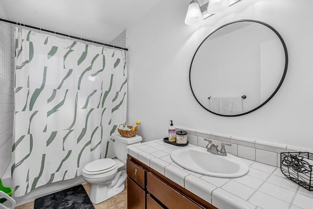 3415 W Oswego Avenue, Fresno, CA 93711