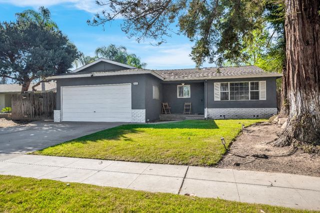 3415 W Oswego Avenue, Fresno, CA 93711