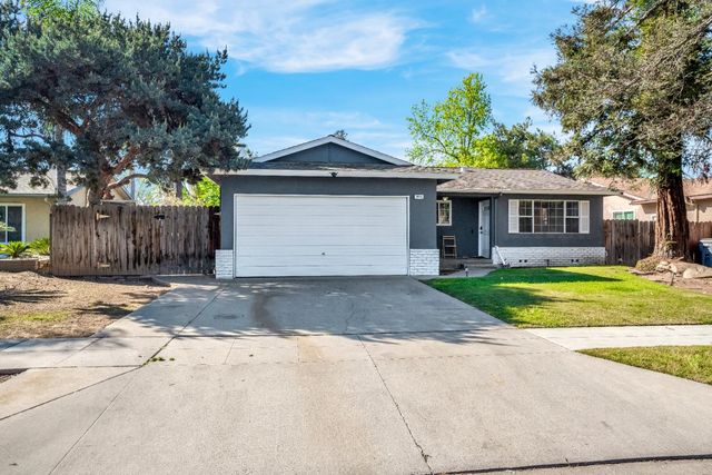 3415 W Oswego Avenue, Fresno, CA 93711