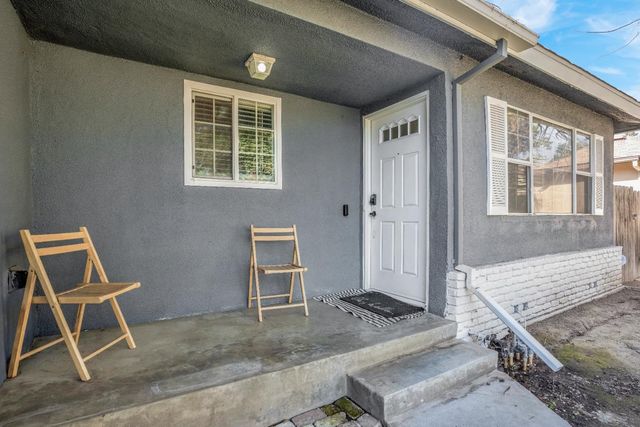 3415 W Oswego Avenue, Fresno, CA 93711