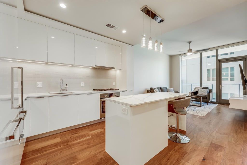 44 East Ave 2303, Austin, TX 78701