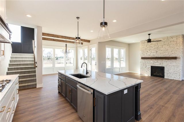 18612 Ironwood Street, Overland Park, KS 66085
