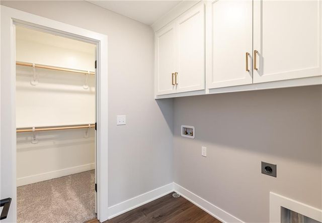 18612 Ironwood Street, Overland Park, KS 66085