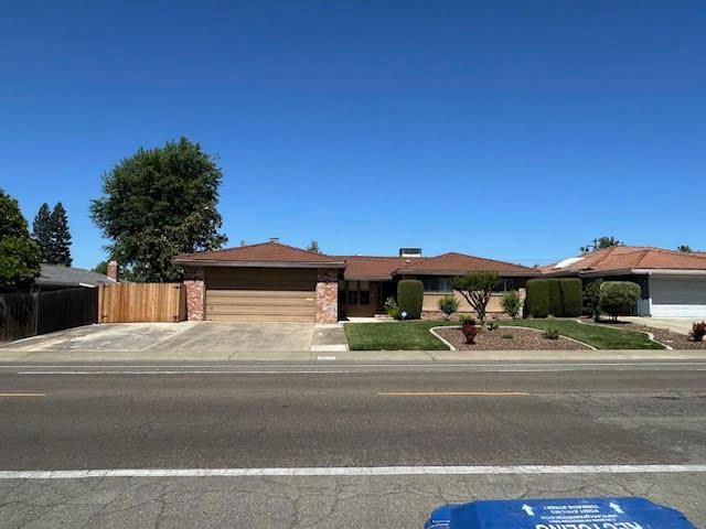 4523 Jan Dr, Carmichael, CA 95608