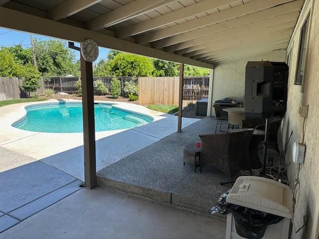 4523 Jan Dr, Carmichael, CA 95608