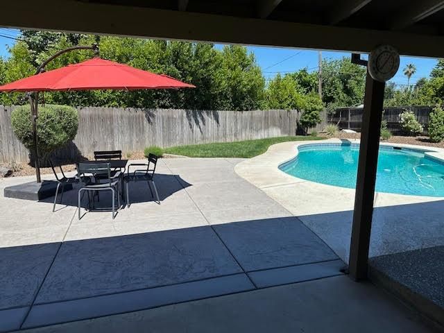 4523 Jan Dr, Carmichael, CA 95608