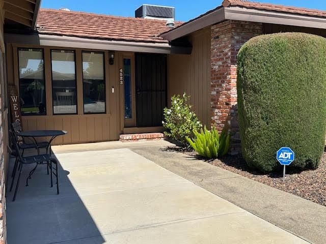 4523 Jan Dr, Carmichael, CA 95608