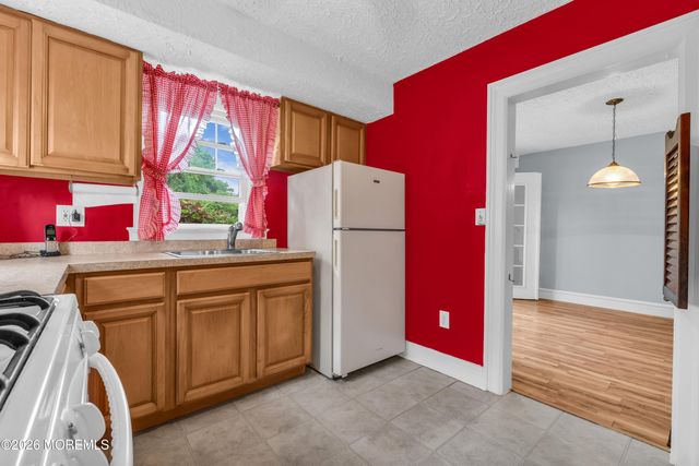 44 Broad Street, Toms River, NJ 08753